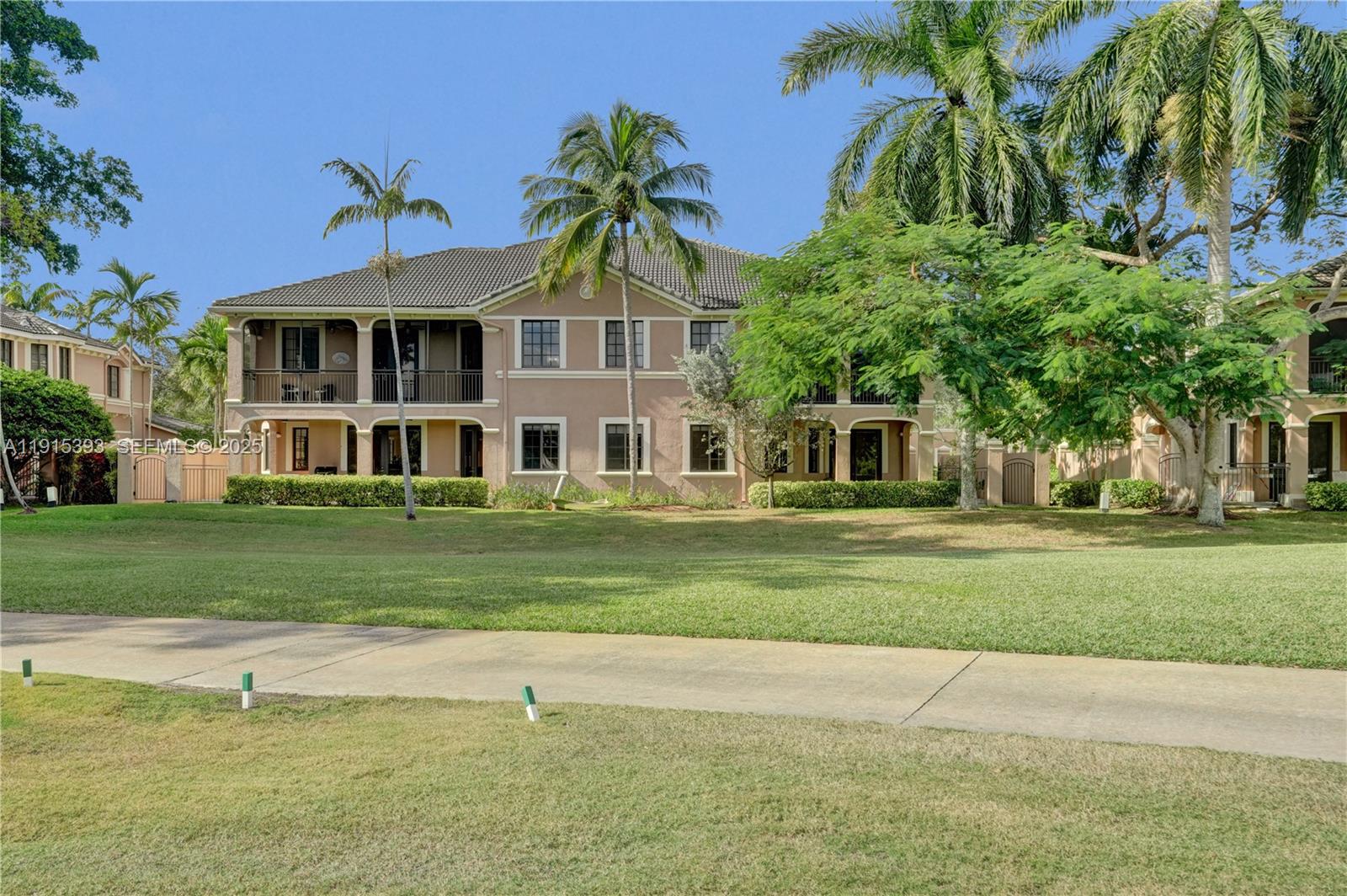 Weston, Florida, 33332, United States, 3 Bedrooms Bedrooms, ,2 BathroomsBathrooms,Residential,For Sale,1998449