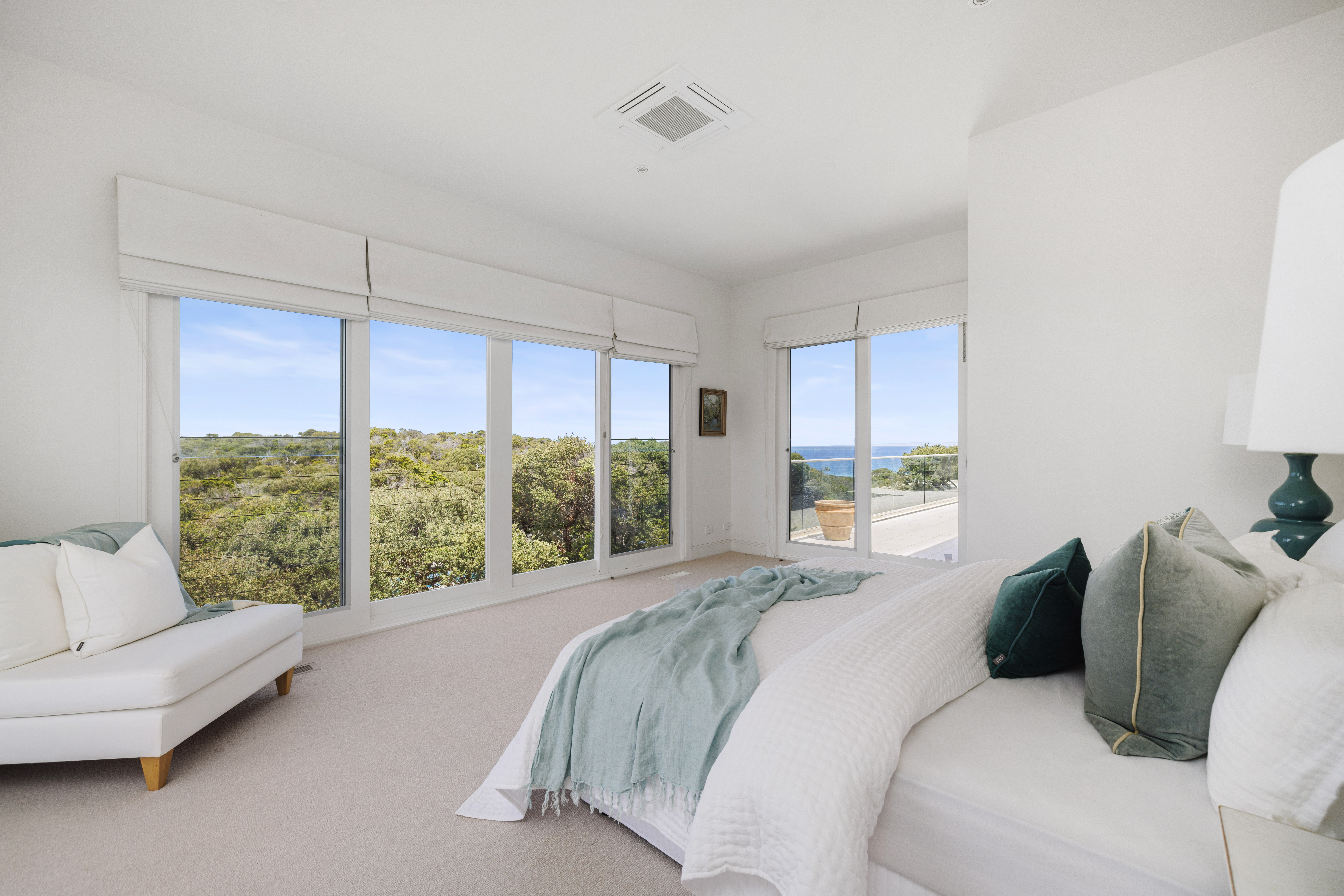  11 Paringa Road, PORTSEA - 物件實景