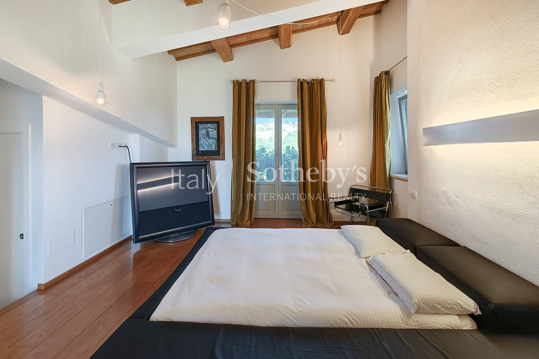  Country estate with vineyards and pool in Le Marche - 物件實景