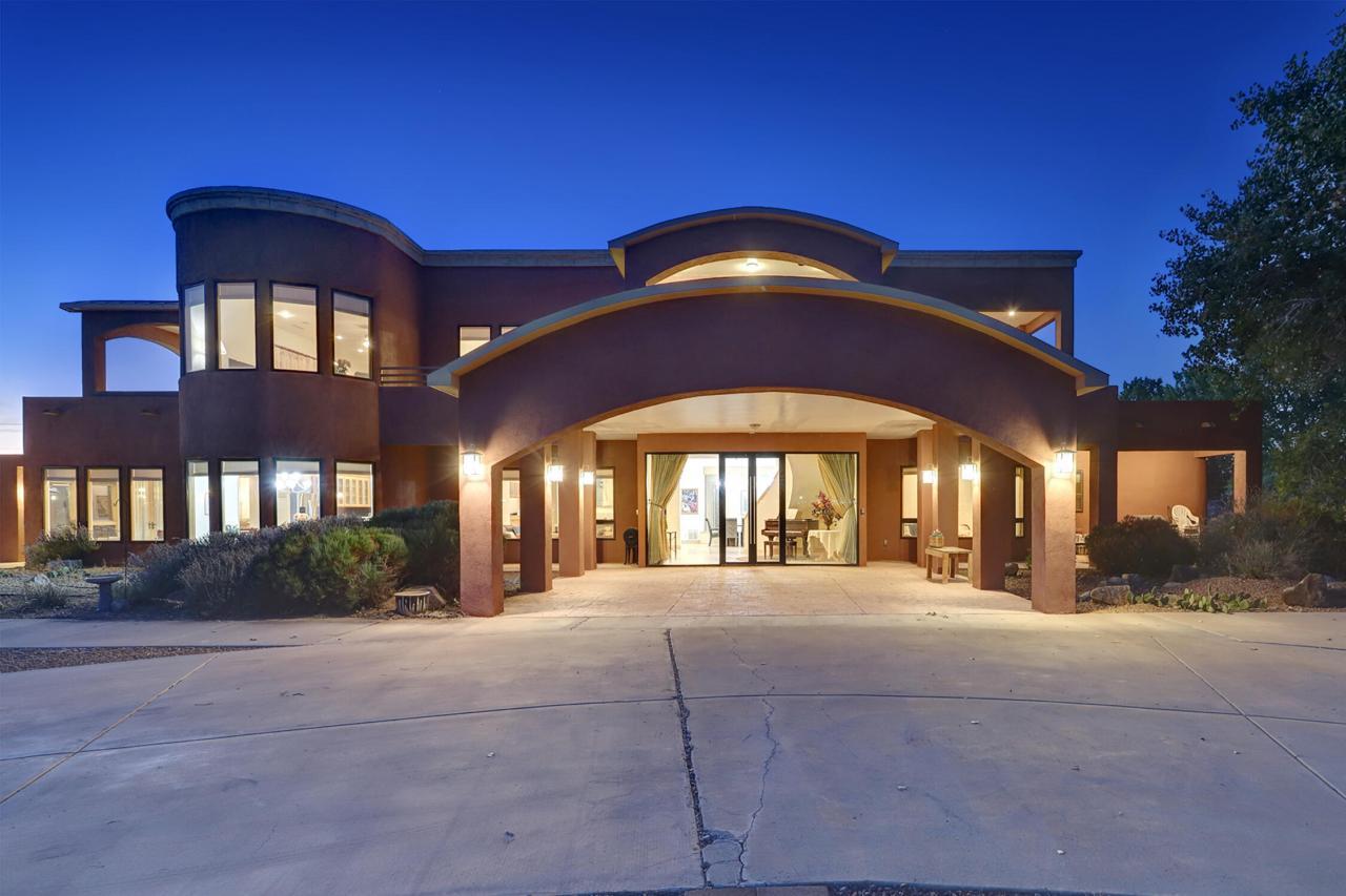 6301 COORS Boulevard NW, Albuquerque, New Mexico, 87120, United States, 3 Bedrooms Bedrooms, ,4 BathroomsBathrooms,Residential,For Sale,6301 COORS Boulevard NW,1637534