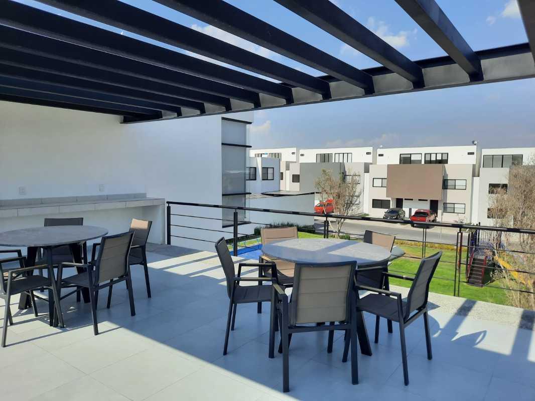 El Marqués, Querétaro, 76269, Mexico, 4 Bedrooms Bedrooms, ,3 BathroomsBathrooms,Residential,For Sale,1700620
