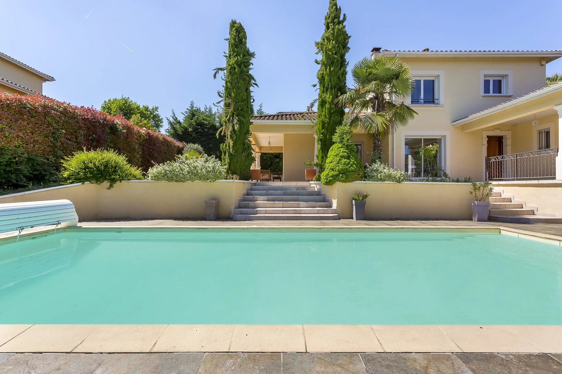 Francheville, Auvergne-Rhône-Alpes, 69340, FR, 6 Bedrooms Bedrooms, ,Residential,For Sale,1942324