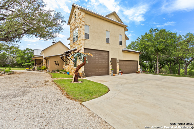 Bandera, Texas, 78003, United States, 2 Bedrooms Bedrooms, ,4 BathroomsBathrooms,Residential,For Sale,1784008
