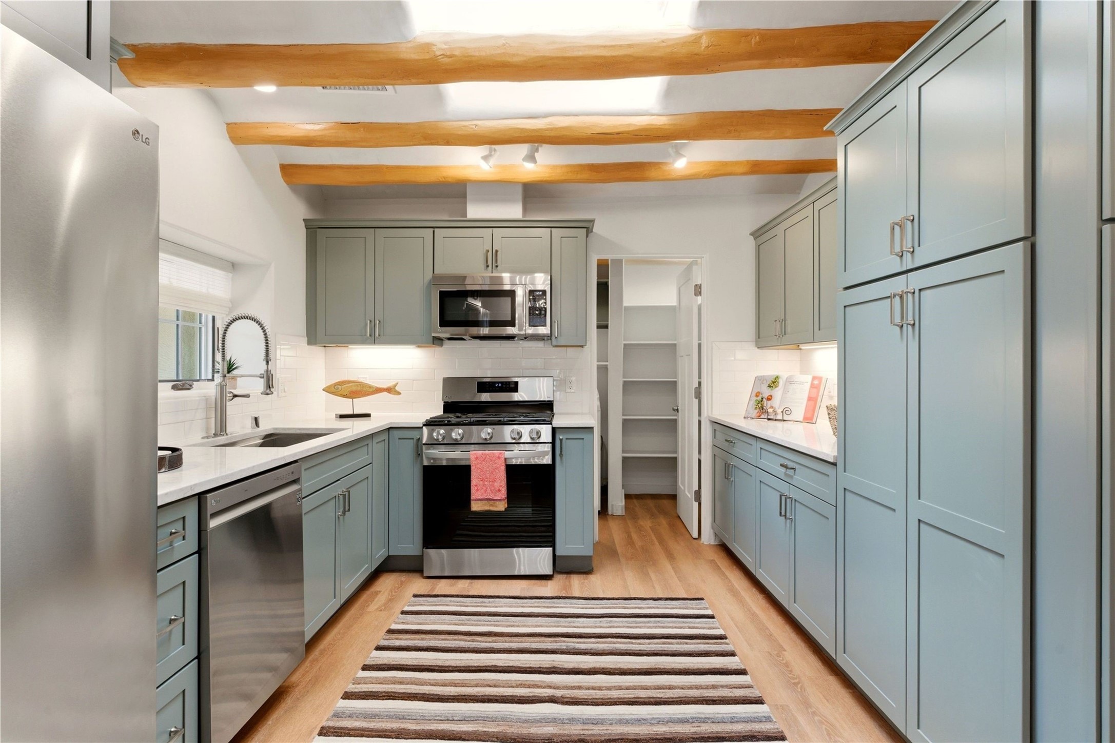  512 A/B Acequia Madre - 物件實景