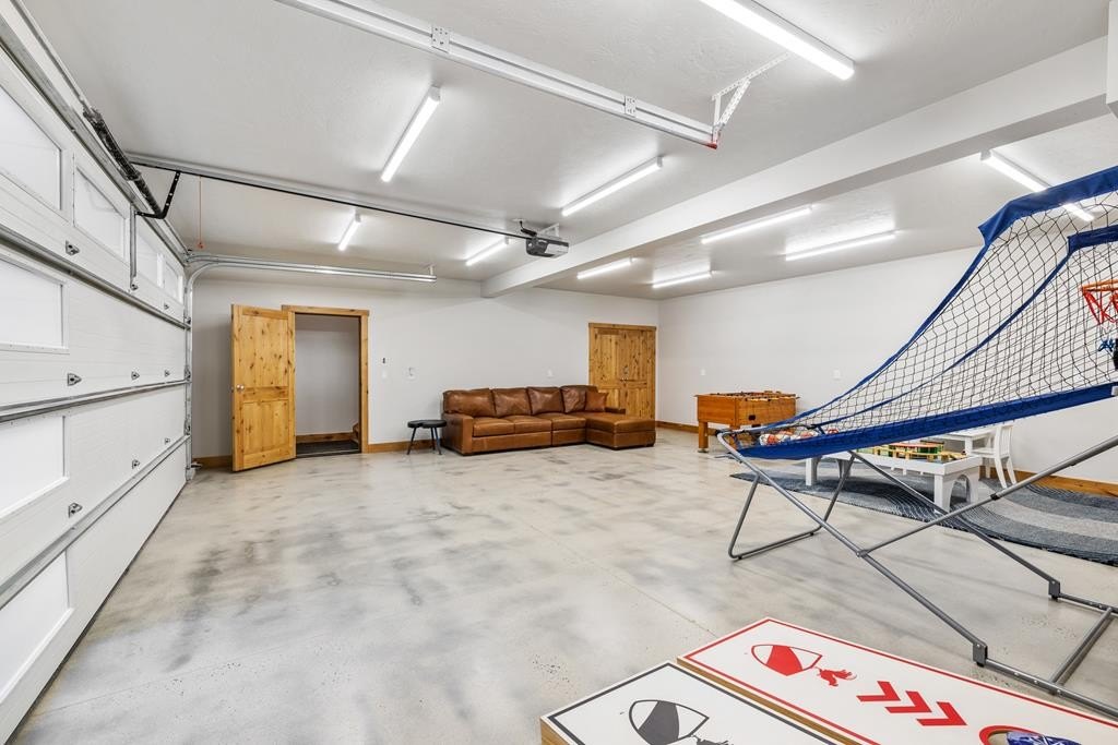 McCall, Idaho, 83638, United States, 8 Bedrooms Bedrooms, ,6 BathroomsBathrooms,Residential,For Sale,1974321