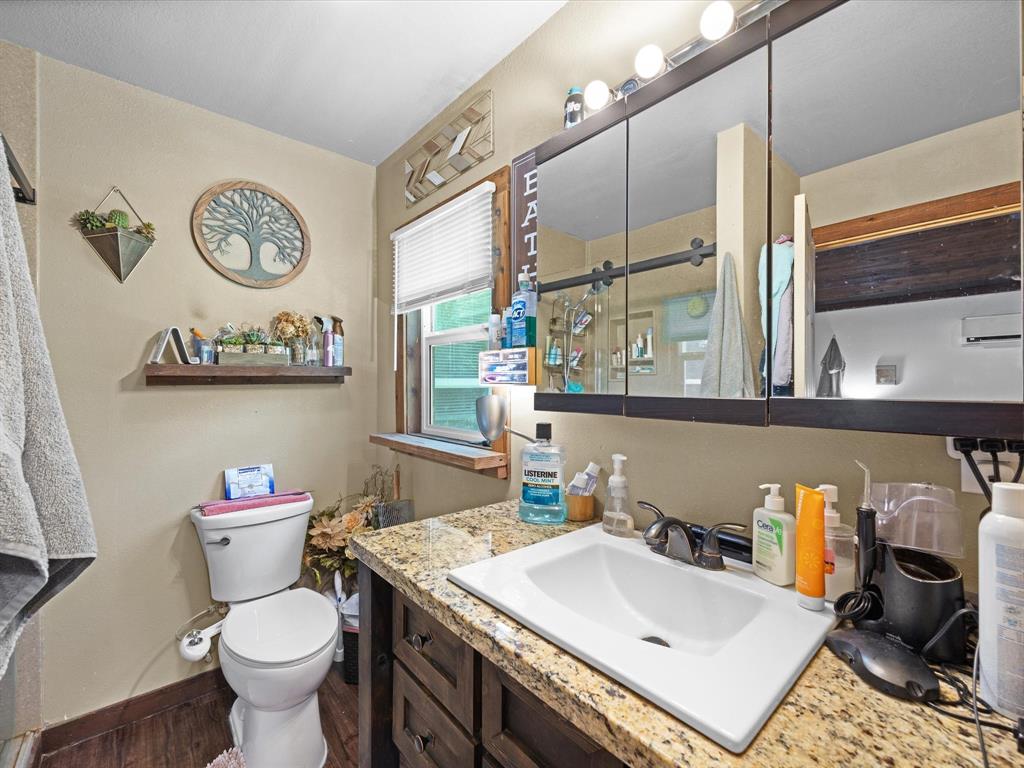 Ennis, Texas, 75119, United States, 3 Bedrooms Bedrooms, ,2 BathroomsBathrooms,Residential,For Sale,1942669