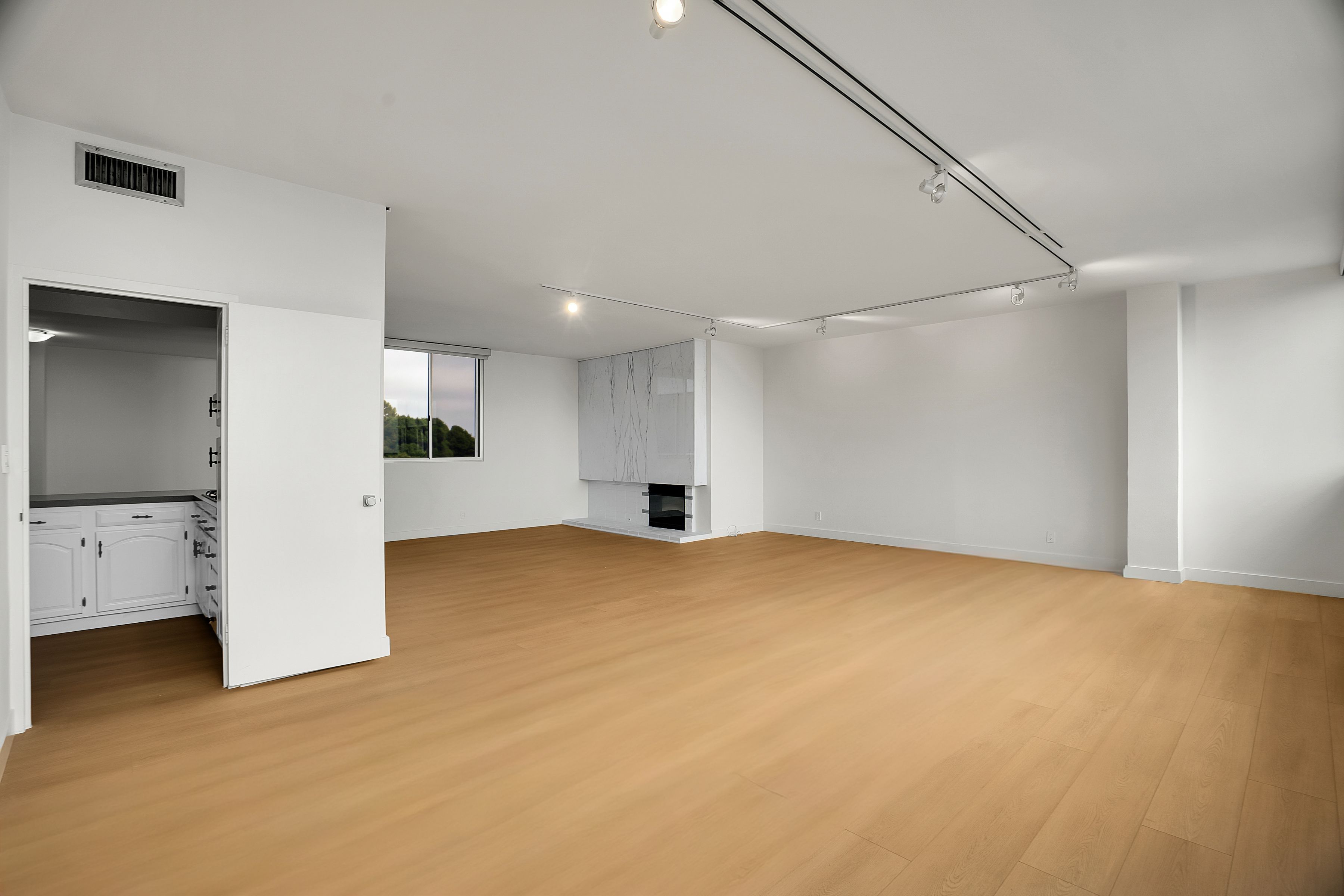  17352 W Sunset Blvd - 物件實景