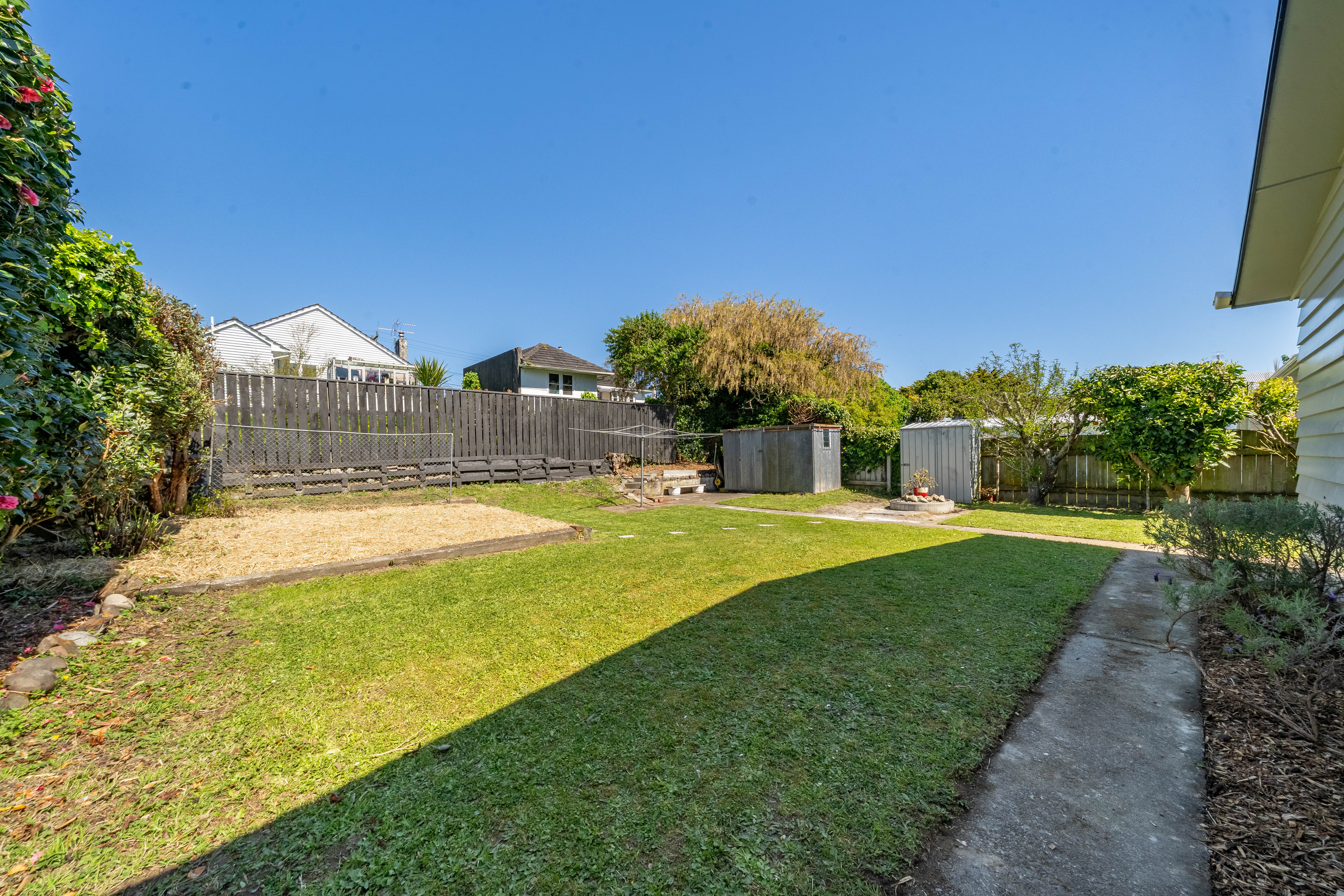  8 Ruru Crescent, Heretaunga, Upper Hutt - 物件實景