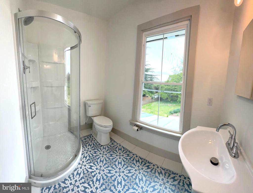 Trappe, Maryland, 21673, United States, 6 Bedrooms Bedrooms, ,4 BathroomsBathrooms,Residential,For Sale,1960951