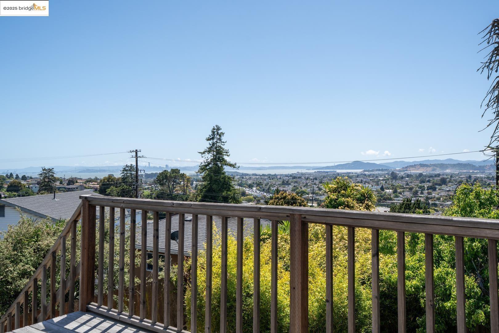 Richmond, California, 94805, United States, 5 Bedrooms Bedrooms, ,2 BathroomsBathrooms,Residential,For Sale,1895644