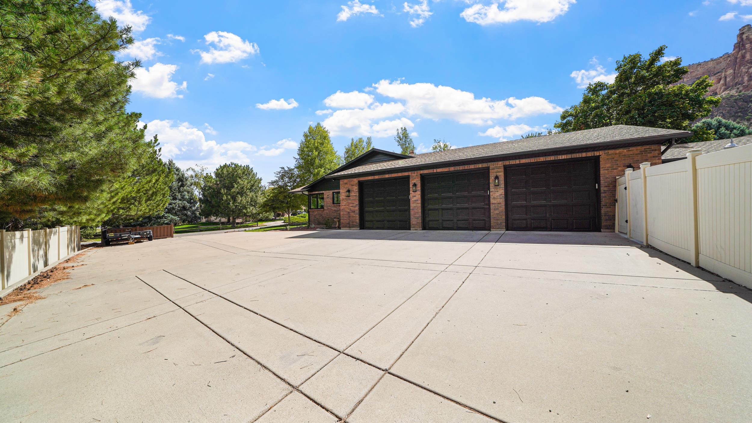 Grand Junction, Colorado, 81507, United States, 4 Bedrooms Bedrooms, ,4 BathroomsBathrooms,Residential,For Sale,1947056