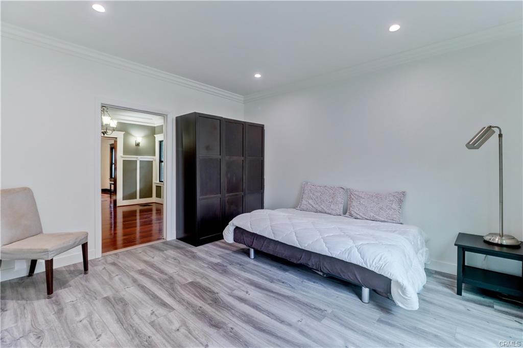 Los ANgeles, California, 90004, United States, 5 Bedrooms Bedrooms, ,2 BathroomsBathrooms,Residential,For Sale,1756474