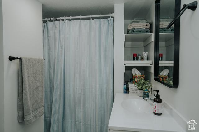 Millcreek, Utah, 84106, United States, 5 Bedrooms Bedrooms, ,3 BathroomsBathrooms,Residential,For Sale,1990488