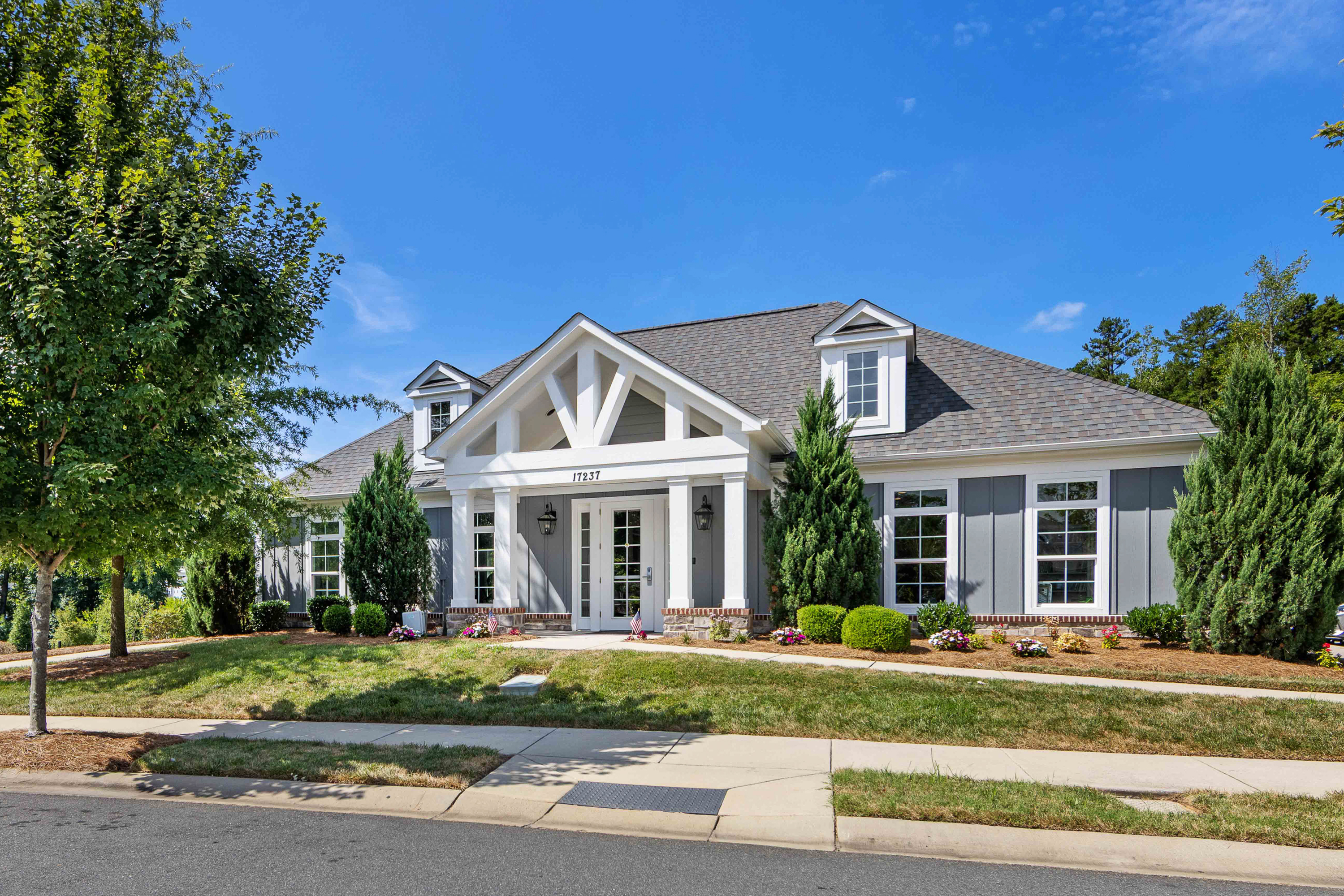 Cornelius, North Carolina, 28031, United States, 3 Bedrooms Bedrooms, ,3 BathroomsBathrooms,Residential,For Sale,1908056