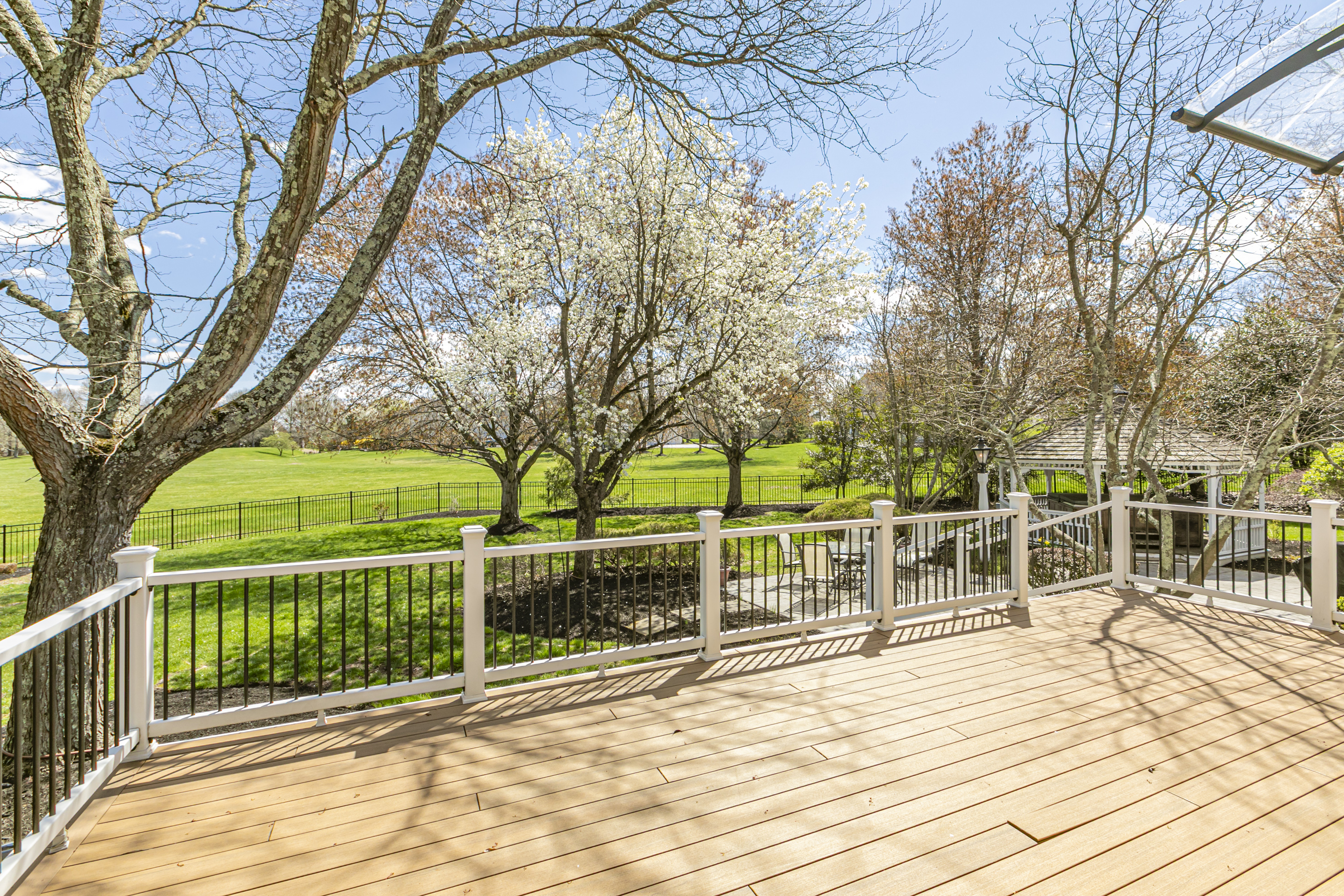  Newly Updated Ettl Farm Home on an Exceptional Lot - 物件實景