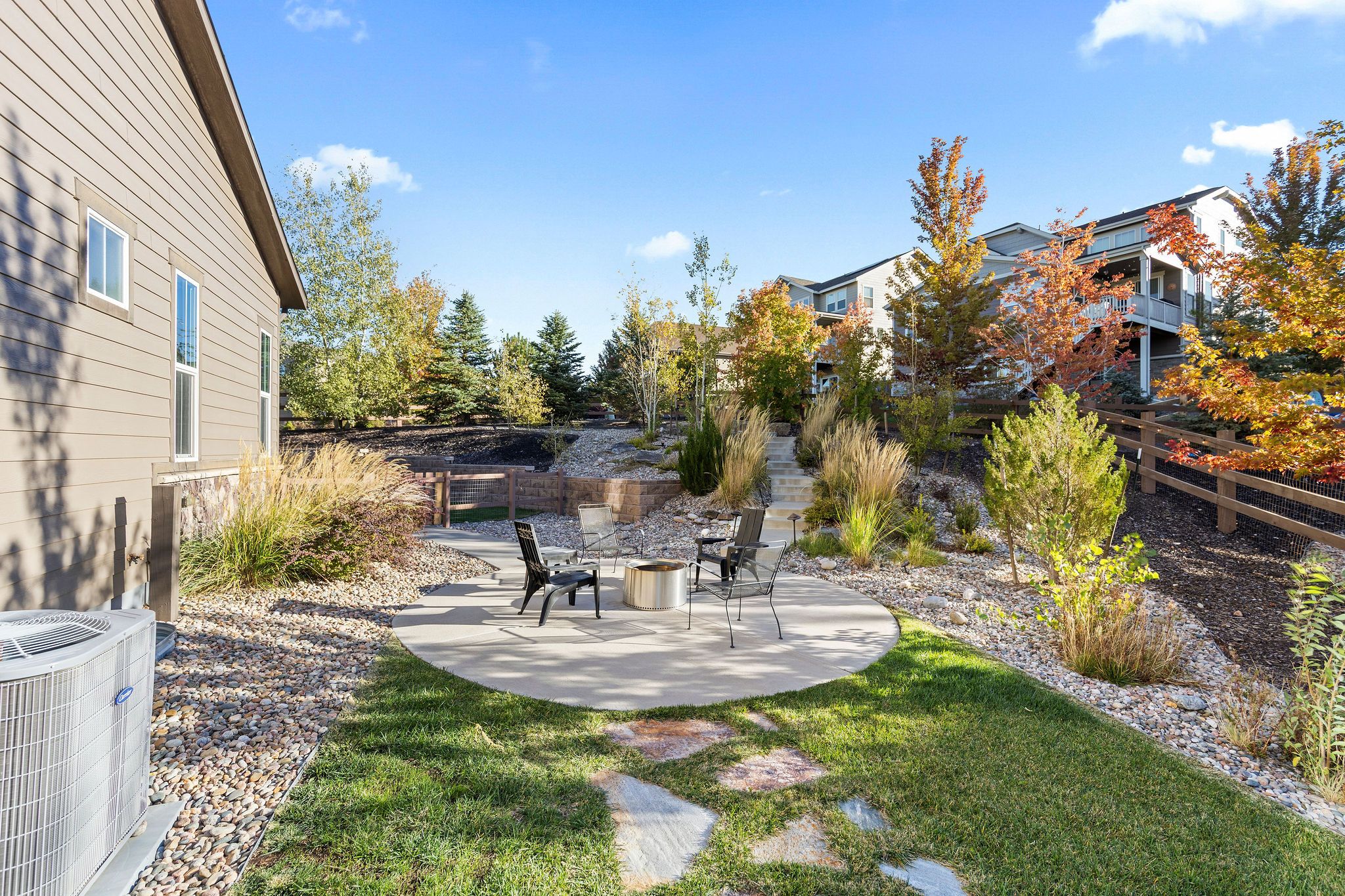  Luxury and comfort come together in this expansive ranch-style home - 物件實景