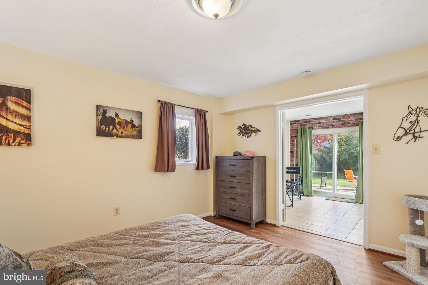 Rockville, Maryland, 20851, United States, 4 Bedrooms Bedrooms, ,2 BathroomsBathrooms,Residential,For Sale,1987492