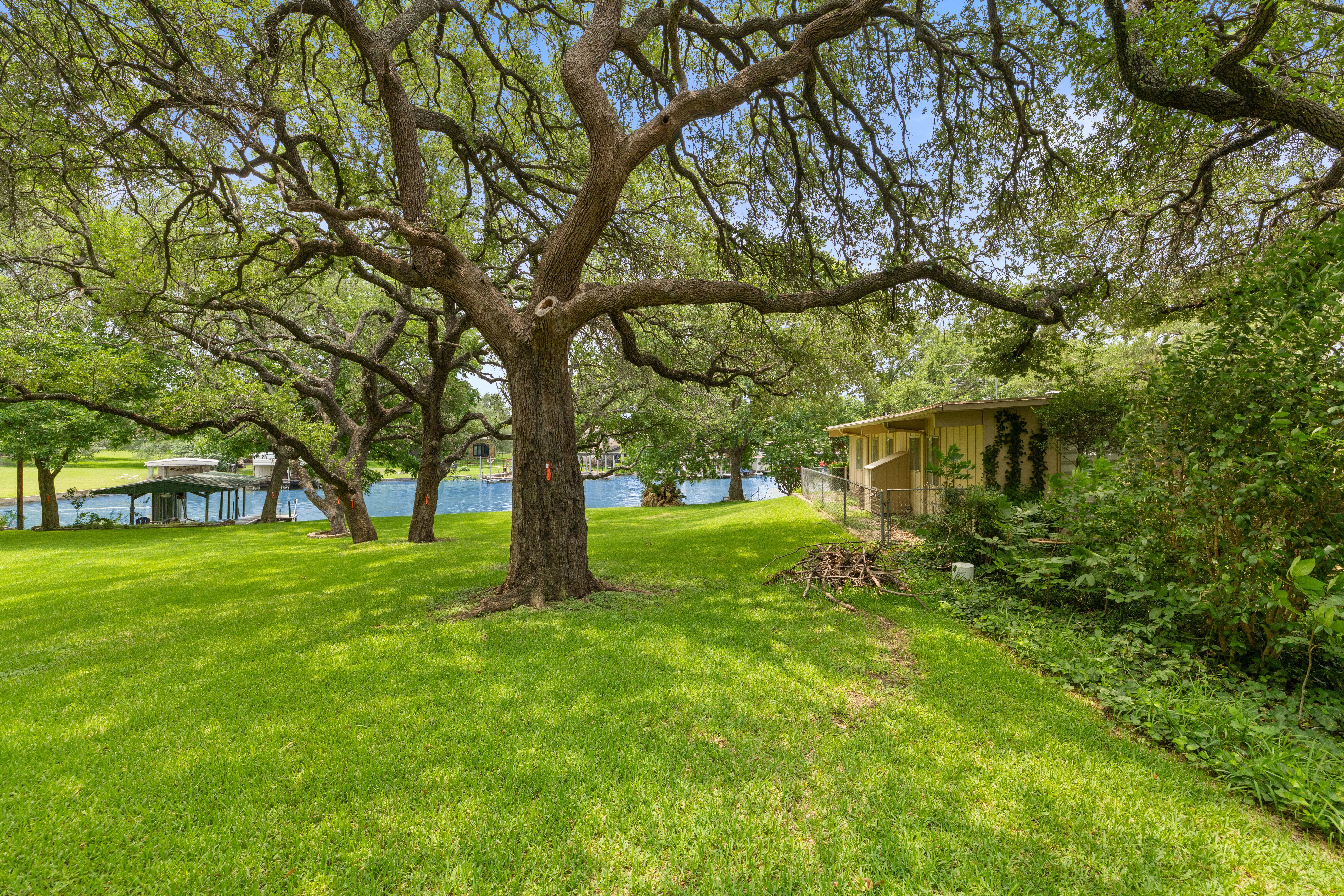  Prime Lake LBJ Waterfront Opportunity - 物件實景
