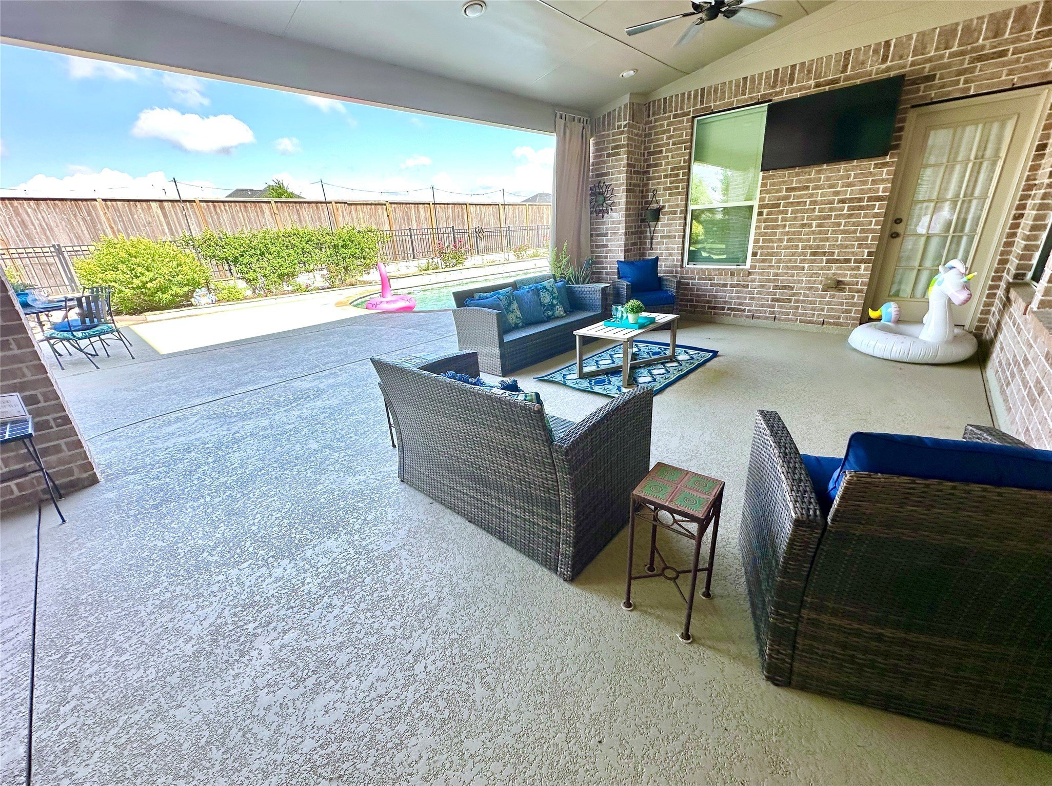 Friendswood, Texas, 77546, United States, 5 Bedrooms Bedrooms, ,5 BathroomsBathrooms,Residential,For Sale,1713822