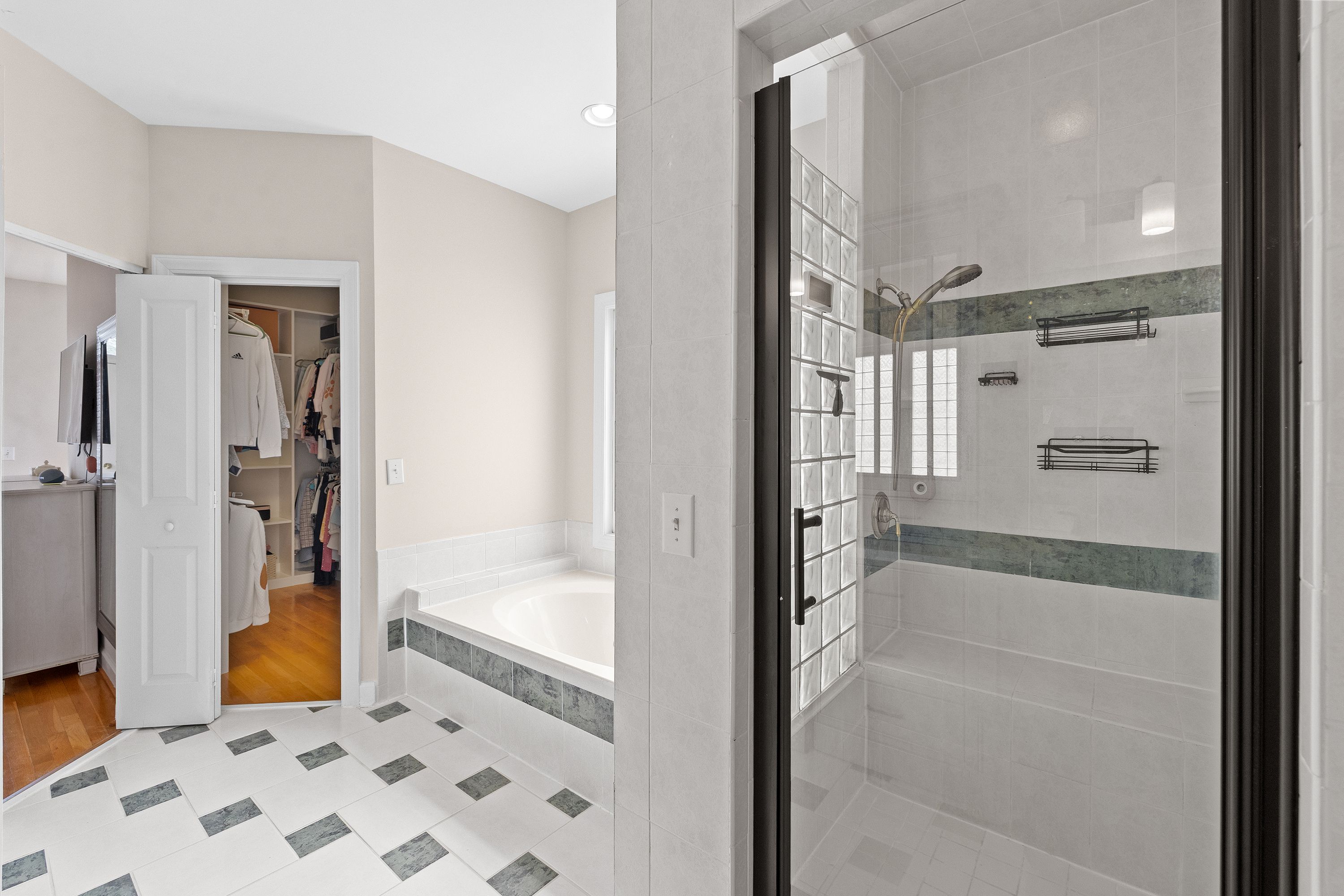  408 Burnbank Drive, Cary, NC 27519 - 物件實景