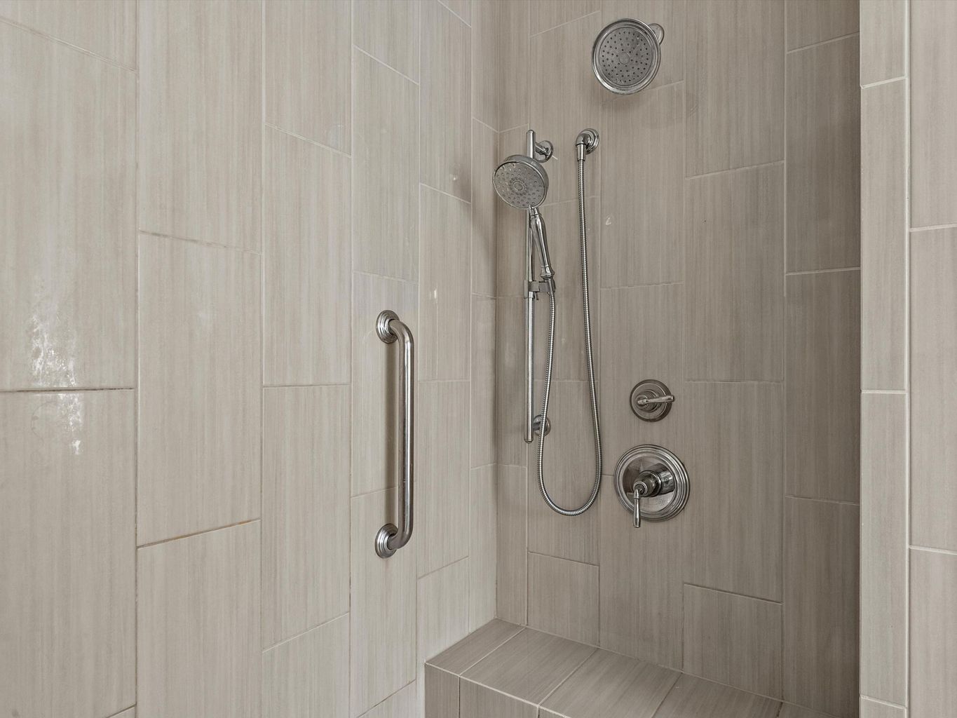 Manitowoc, Wisconsin, 54220, United States, 4 Bedrooms Bedrooms, ,4 BathroomsBathrooms,Residential,For Sale,1982773