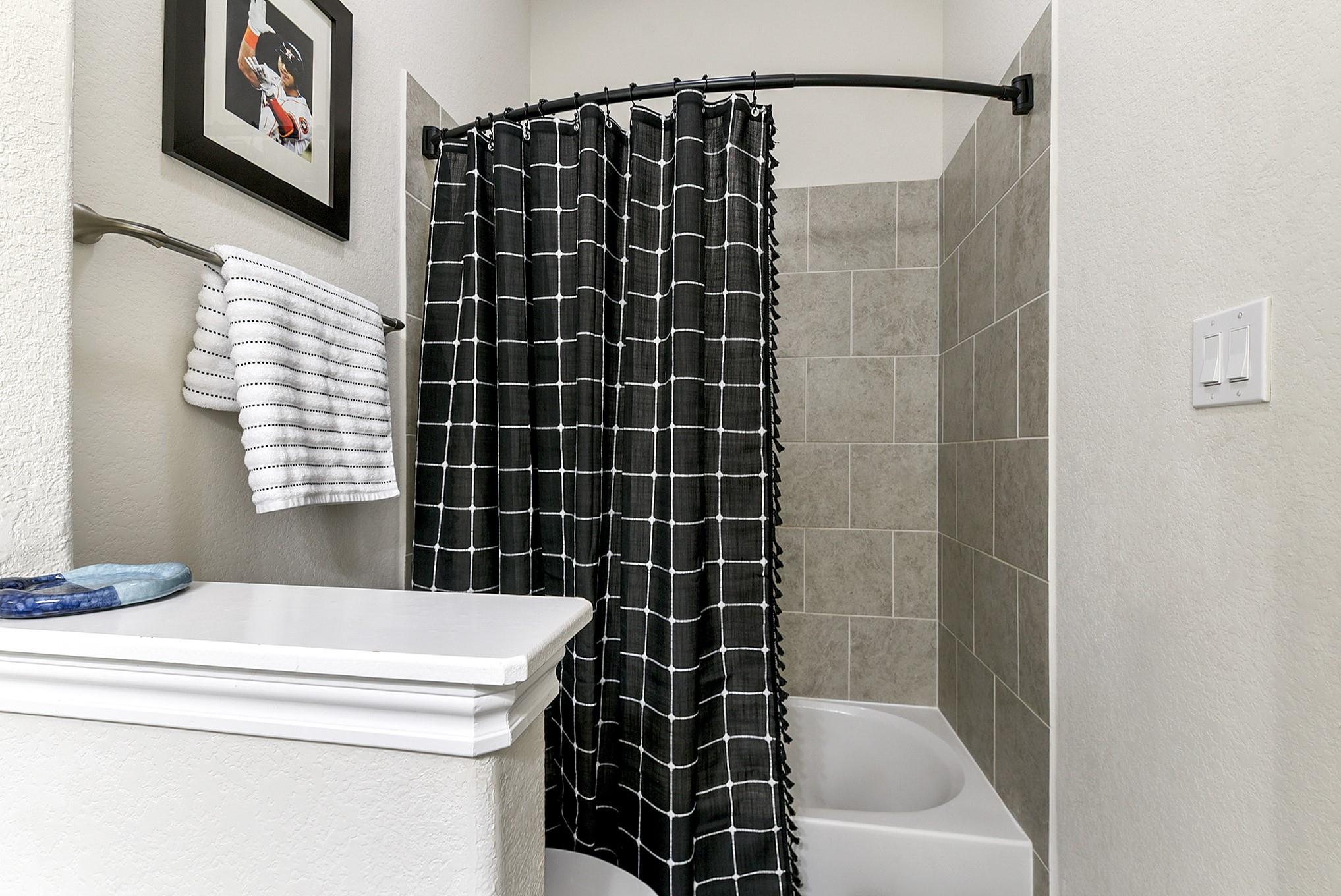 Katy, Texas, 77494, United States, 4 Bedrooms Bedrooms, ,5 BathroomsBathrooms,Residential,For Sale,1982893