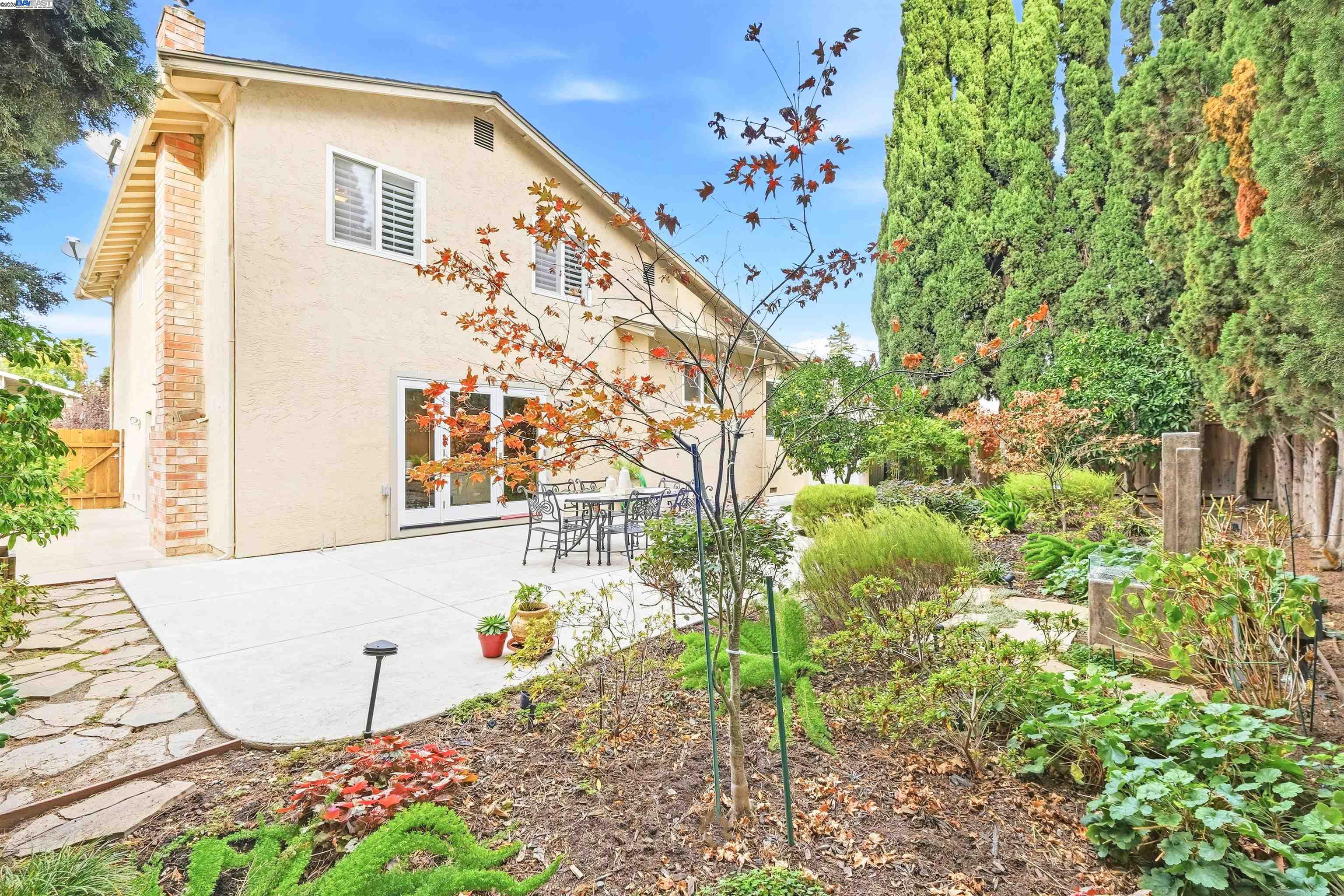 Fremont, California, 94536, United States, 4 Bedrooms Bedrooms, ,2 BathroomsBathrooms,Residential,For Sale,1990968