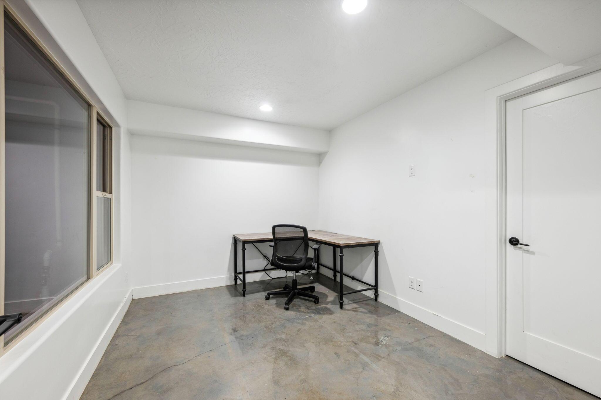 St George, Utah, 84790, United States, 6 Bedrooms Bedrooms, ,5 BathroomsBathrooms,Residential,For Sale,1923472