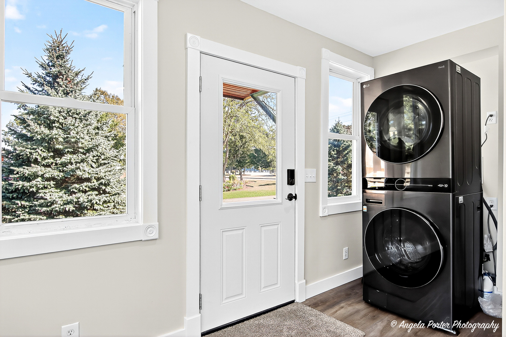 Crystal Lake, Illinois, 60014, United States, 4 Bedrooms Bedrooms, ,2 BathroomsBathrooms,Residential,For Sale,1982746