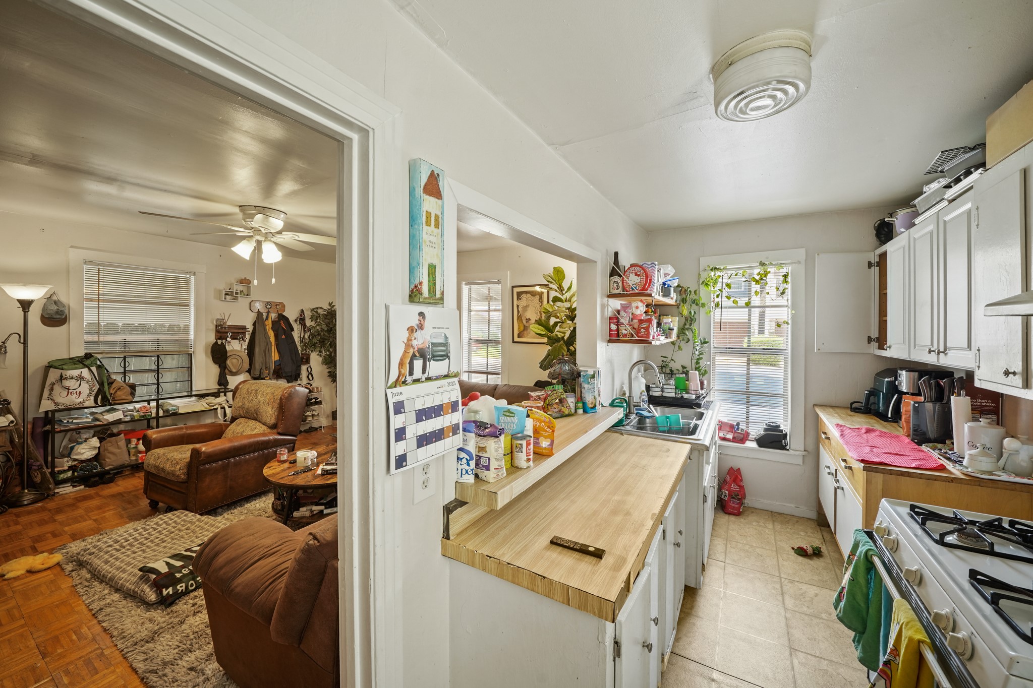 Houston, Texas, 77008, United States, 2 Bedrooms Bedrooms, ,1 BathroomBathrooms,Residential,For Sale,1868340