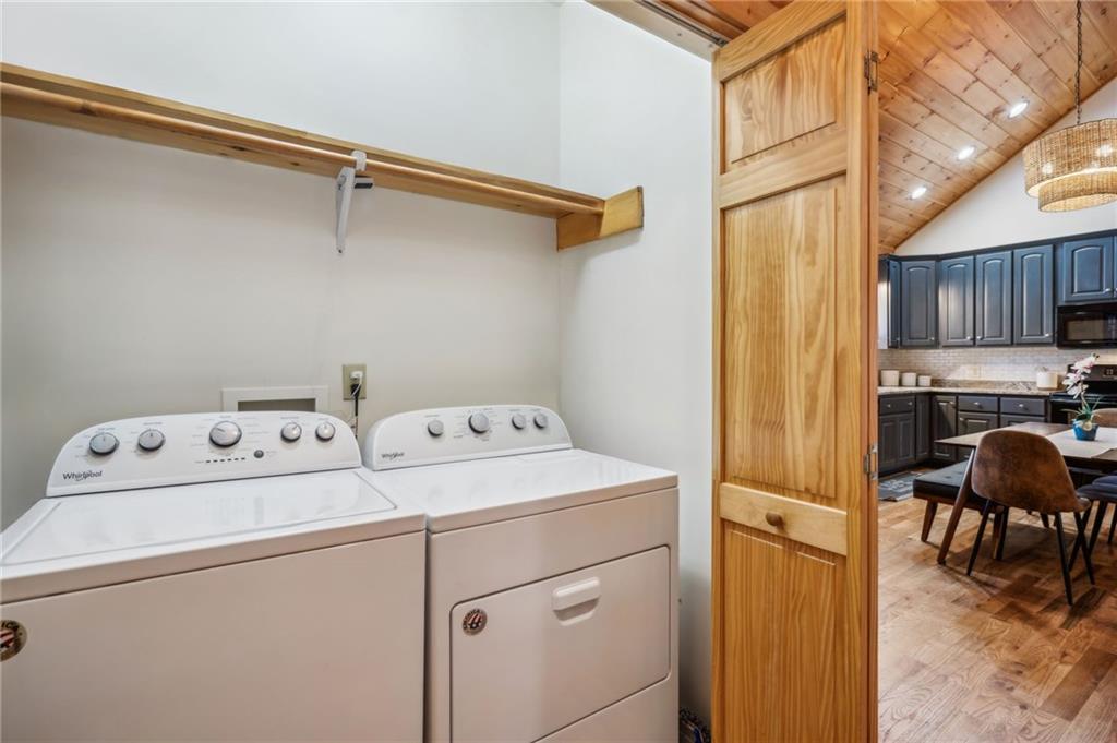 Ellijay, Georgia, 30540, United States, 4 Bedrooms Bedrooms, ,3 BathroomsBathrooms,Residential,For Sale,1957271