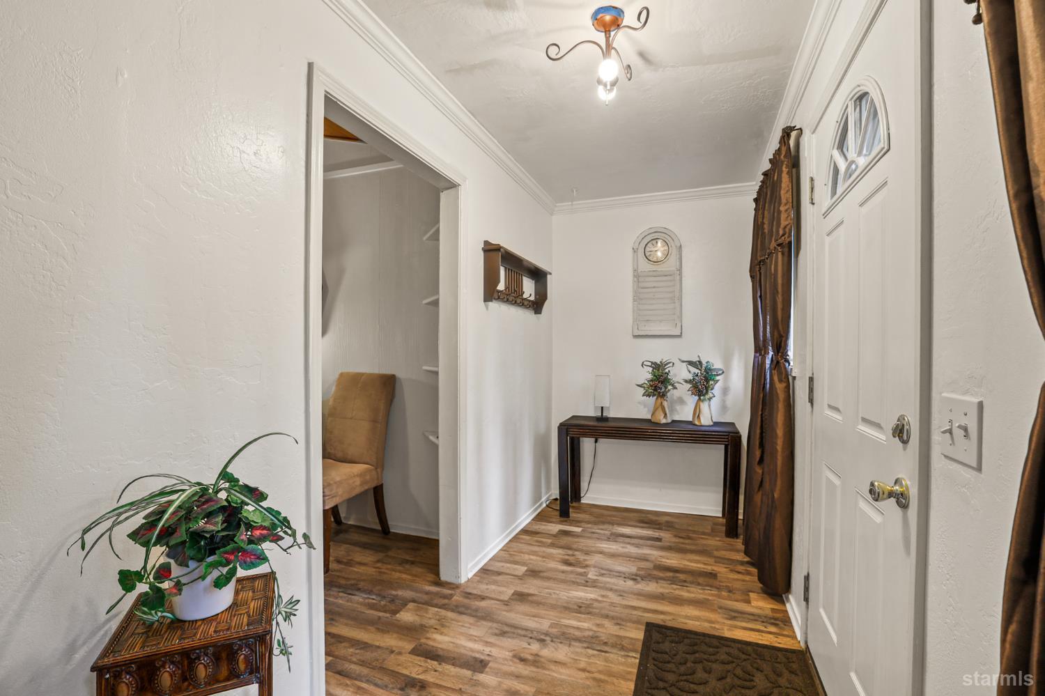 South Lake Tahoe, California, 96150, United States, 3 Bedrooms Bedrooms, ,2 BathroomsBathrooms,Residential,For Sale,2003328