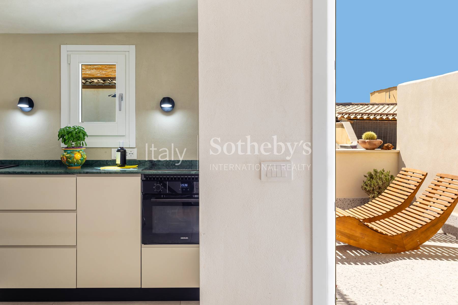  An elegant detached house with a terrace in the heart of Noto - 物件實景