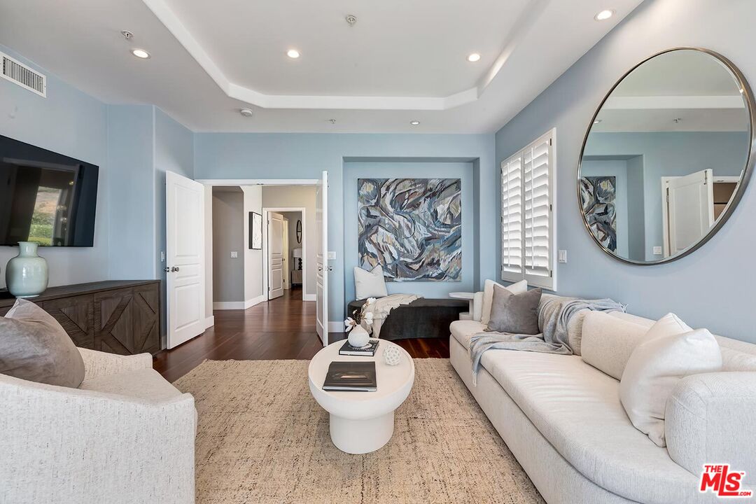 Pacific Palisades, California, 90272, United States, 4 Bedrooms Bedrooms, ,4 BathroomsBathrooms,Residential,For Sale,1911356