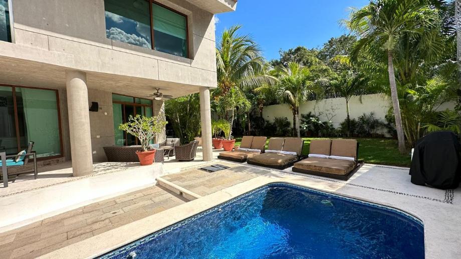 Playa del Carmen, Quintana Roo, 77717, Mexico, 5 Bedrooms Bedrooms, ,5 BathroomsBathrooms,Residential,For Sale,1968651