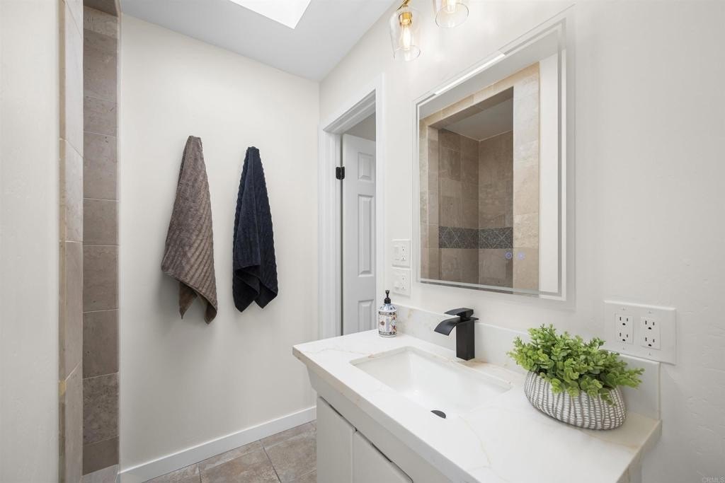 San Diego, California, 92107, United States, 3 Bedrooms Bedrooms, ,2 BathroomsBathrooms,Residential,For Sale,1908264