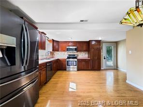 Montreal, Missouri, 65591, United States, 5 Bedrooms Bedrooms, ,2 BathroomsBathrooms,Residential,For Sale,1949830