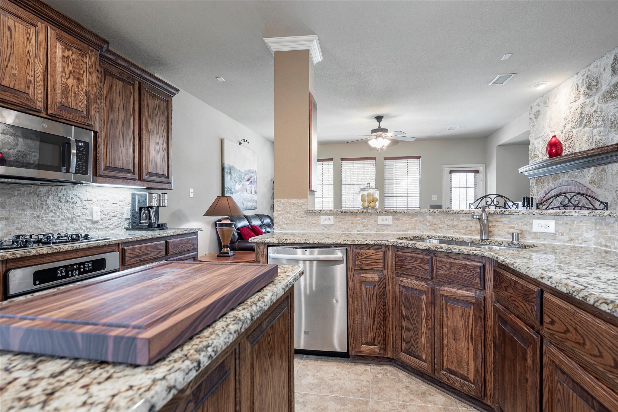 6077 Wallis Drive, Frisco, Texas, 75033, United States, 4 Bedrooms Bedrooms, ,4 BathroomsBathrooms,Residential,For Sale,6077 Wallis Drive,1588186