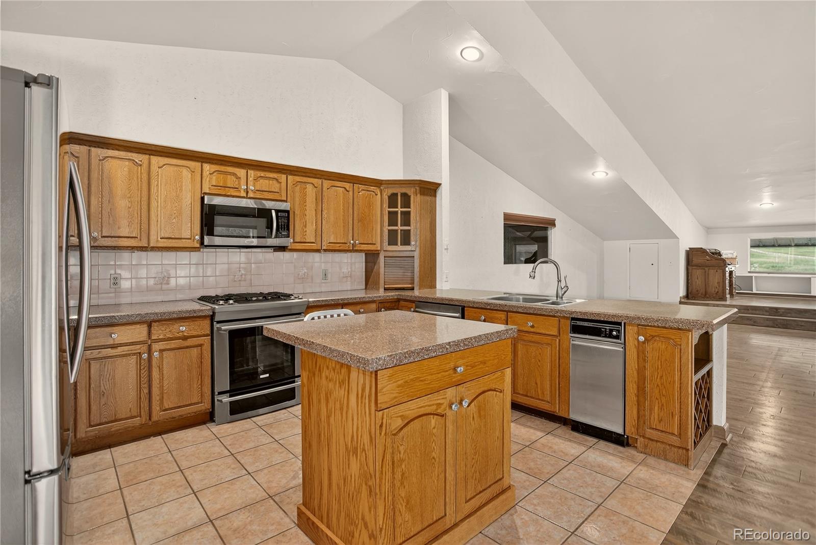 Evergreen, Colorado, 80439, United States, 2 Bedrooms Bedrooms, ,4 BathroomsBathrooms,Residential,For Sale,1951155