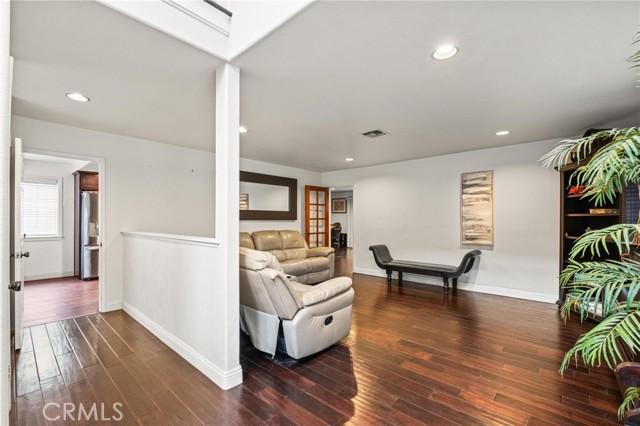 HAWTHORNE, California, 90250, United States, 4 Bedrooms Bedrooms, ,3 BathroomsBathrooms,Residential,For Sale,1798305