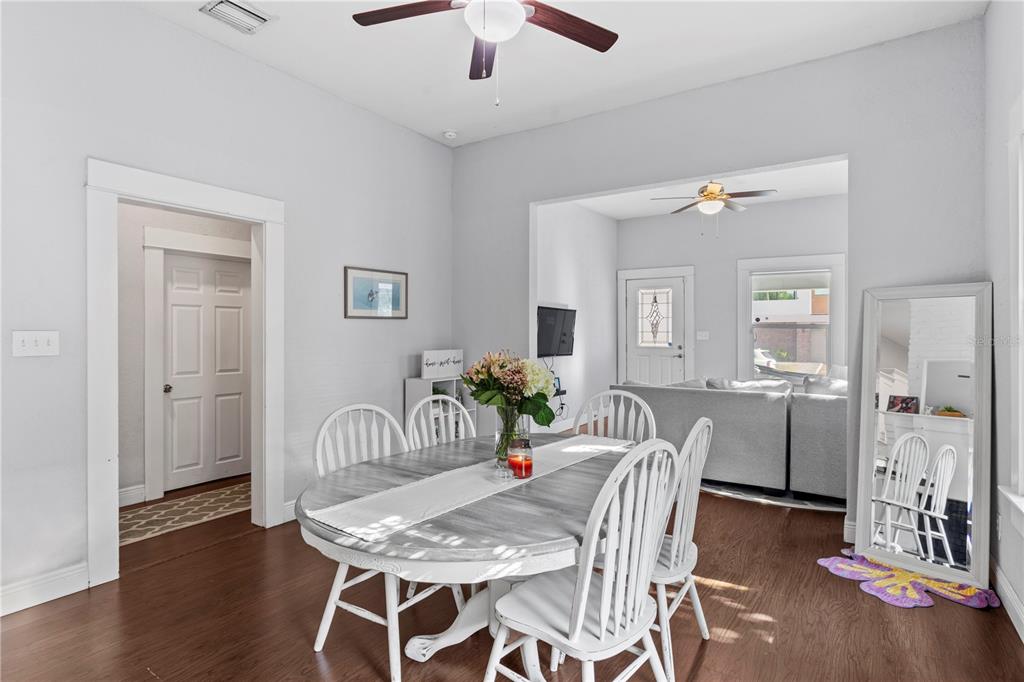 Tampa, Florida, 33602, United States, 3 Bedrooms Bedrooms, ,2 BathroomsBathrooms,Residential,For Sale,1785595