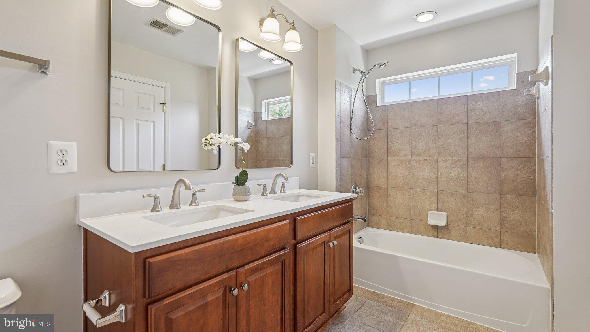 Woodbridge, Virginia, 22191, United States, 4 Bedrooms Bedrooms, ,4 BathroomsBathrooms,Residential,For Sale,1936881