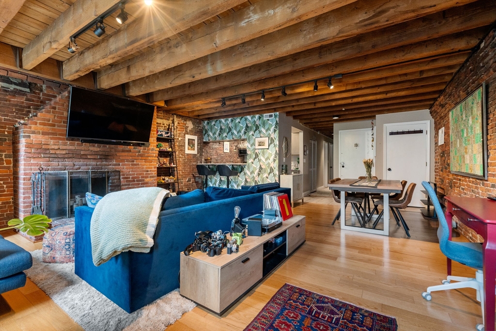Boston, Massachusetts, 02109, United States, 1 Bedroom Bedrooms, ,1 BathroomBathrooms,Residential,For Sale,1874880