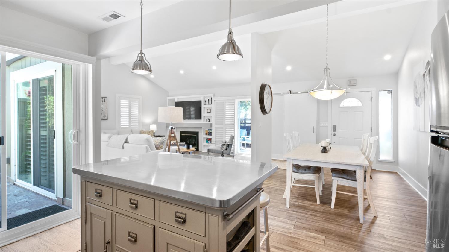 Napa, California, 94559, United States, 3 Bedrooms Bedrooms, ,2 BathroomsBathrooms,Residential,For Sale,1911300