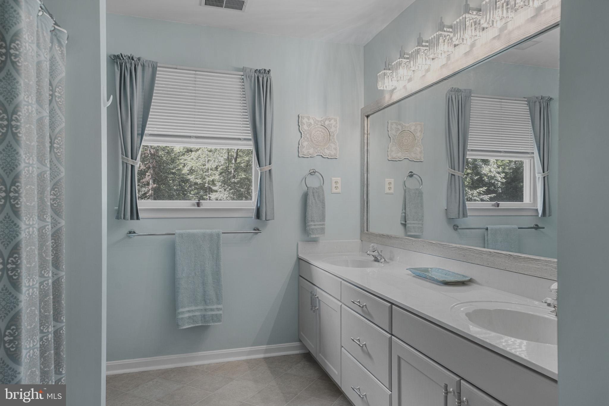 La Plata, Maryland, 20646, United States, 5 Bedrooms Bedrooms, ,3 BathroomsBathrooms,Residential,For Sale,1922915