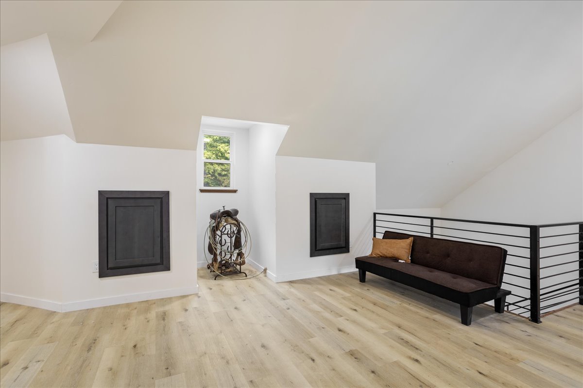 Sagle, Idaho, 83860, United States, 3 Bedrooms Bedrooms, ,4 BathroomsBathrooms,Residential,For Sale,1976949