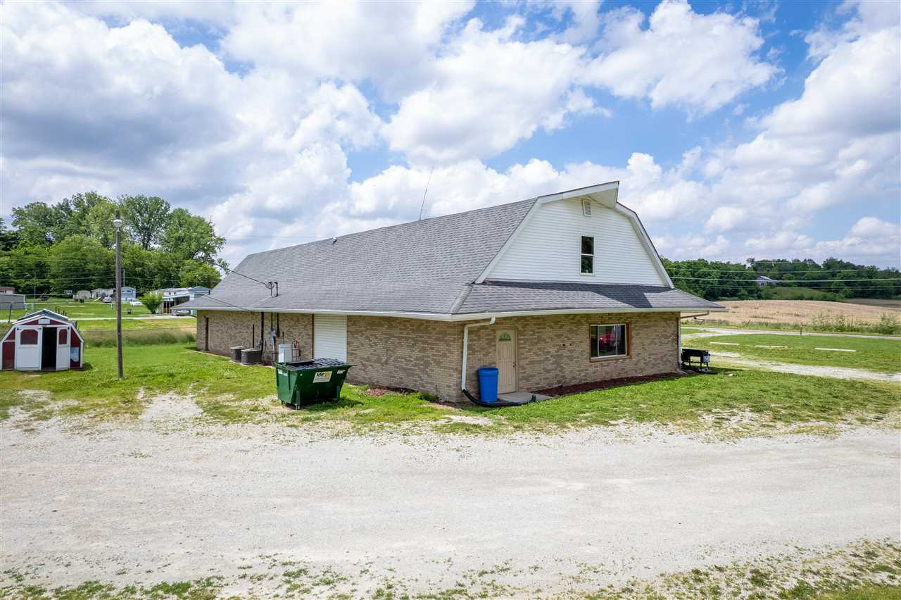 Connersville, Indiana, 47331, United States, 3 Bedrooms Bedrooms, ,2 BathroomsBathrooms,Residential,For Sale,1847503