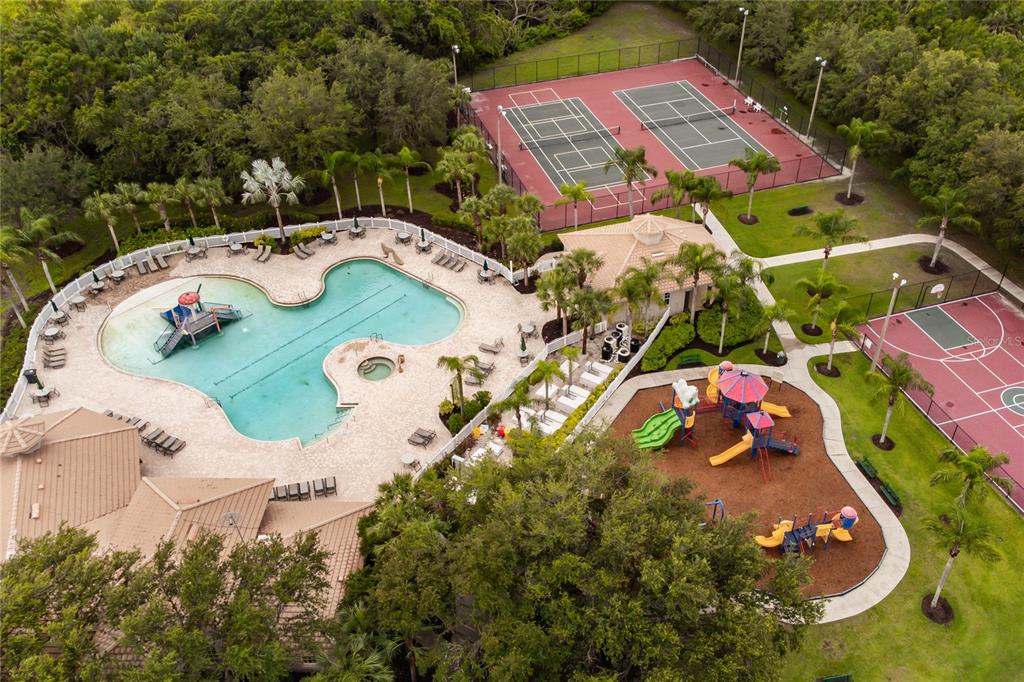 Bradenton, Florida, 34212, United States, 4 Bedrooms Bedrooms, ,5 BathroomsBathrooms,Residential,For Sale,1856587