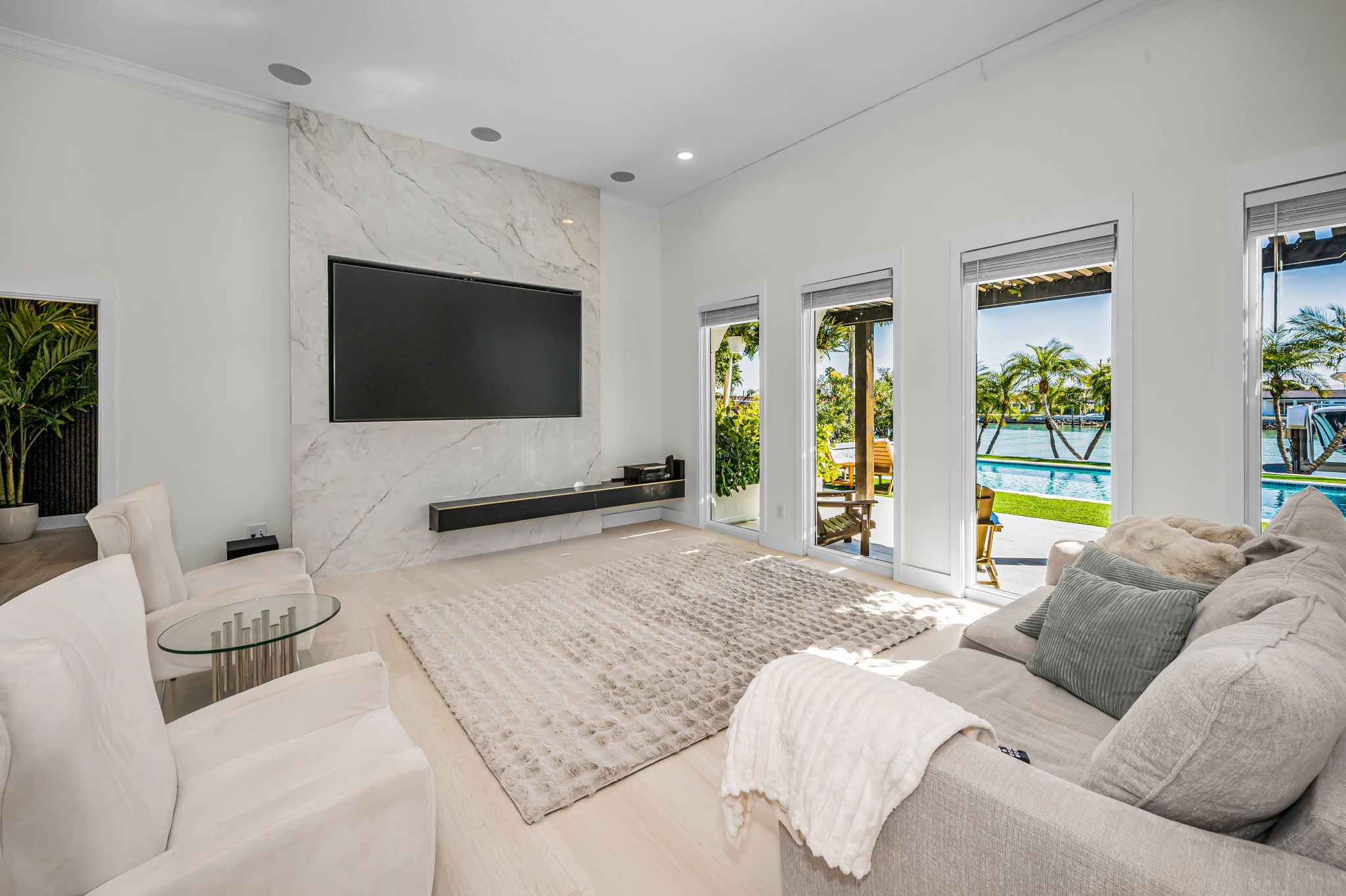 Treasure Island, Florida, 33706, United States, 4 Bedrooms Bedrooms, ,3 BathroomsBathrooms,Residential,For Sale,2016034