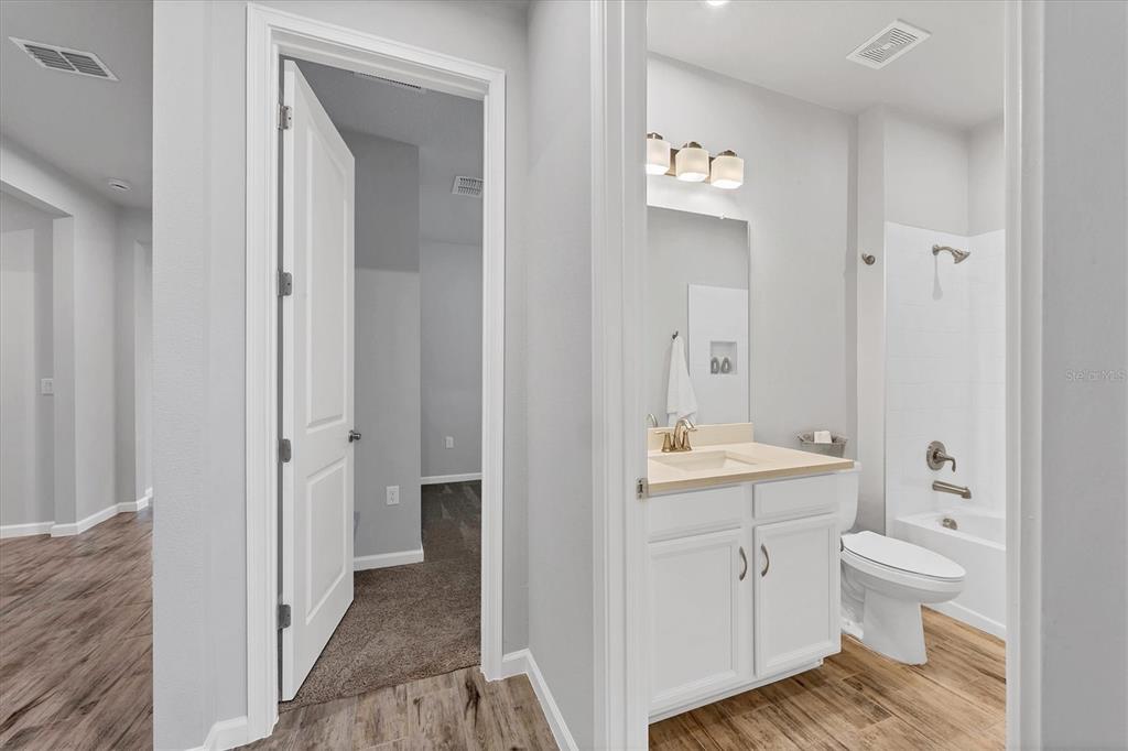 Venice, Florida, 34293, United States, 3 Bedrooms Bedrooms, ,2 BathroomsBathrooms,Residential,For Sale,1951637